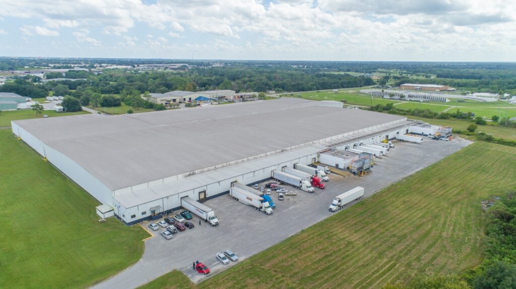 3rd party logistics - aerial view of a CWI warehouse.